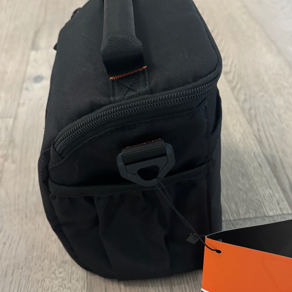 Slinger Alpine 140 Camera Bag - Black - Picture 6 of 11